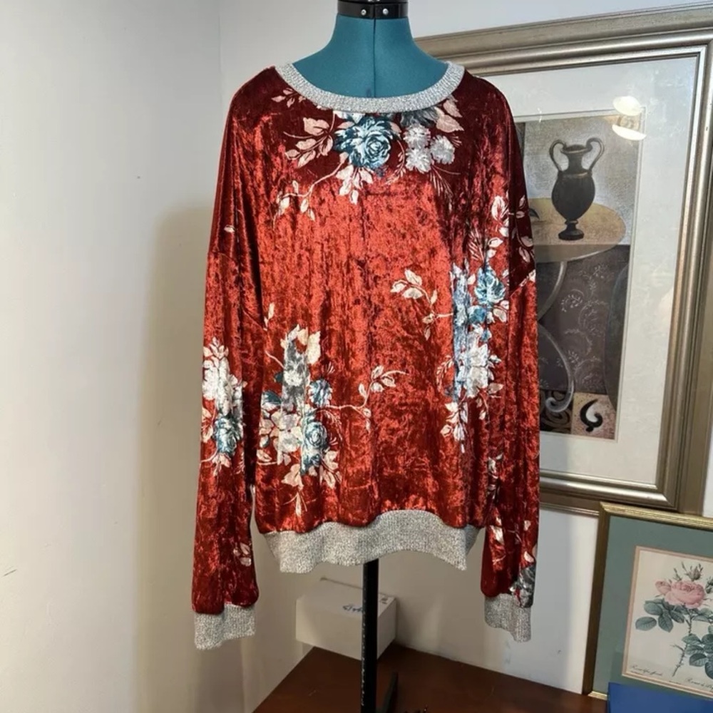 Crescent Drive Red Velvet Floral Long Sleeve Blouse Size 4X